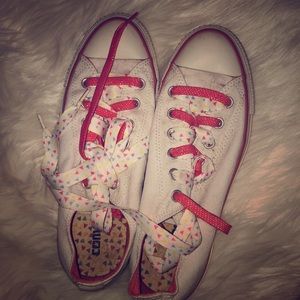 Adorable Converse Sneakers!